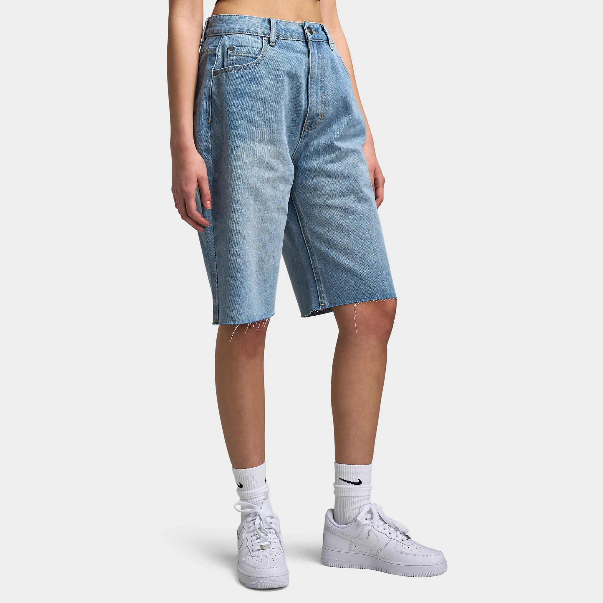 Supply & Demand Womens' Bleek Denim Shorts / Light Wash Denim - Image 3