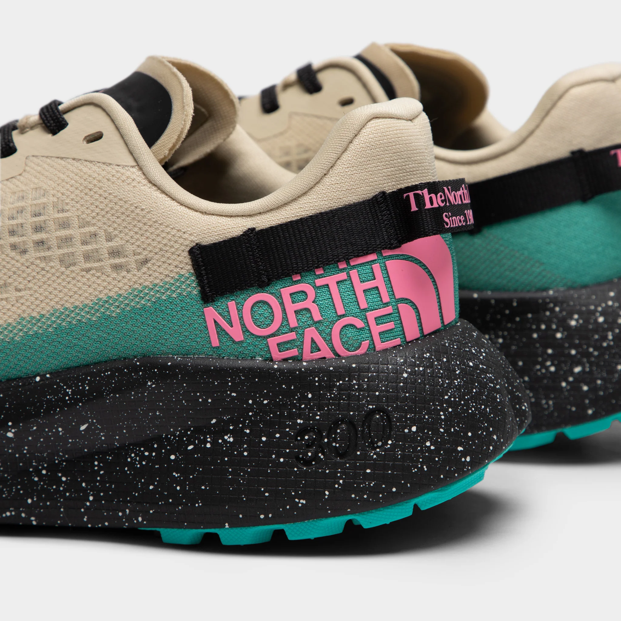 The North Face Altamesa 300 Tan / Green - Pink - Image 3