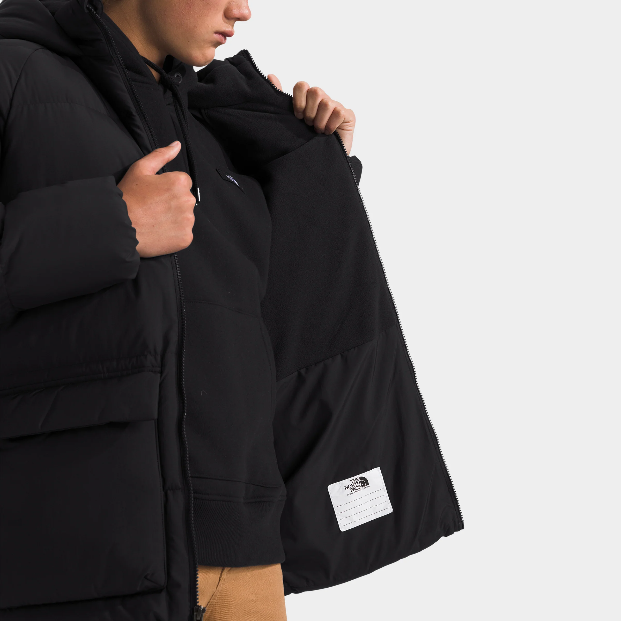 The North Face Junior Boys' Down Fleece-Lined Short Parka / TNF Black - Image 3