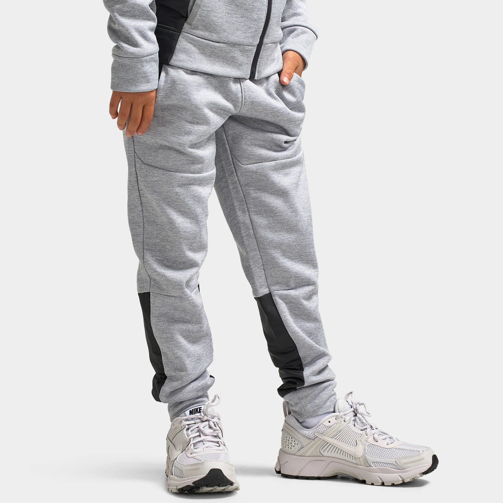 The North Face Juniors' Mittelllegi Fleece Joggers / Heather Grey - Image 4