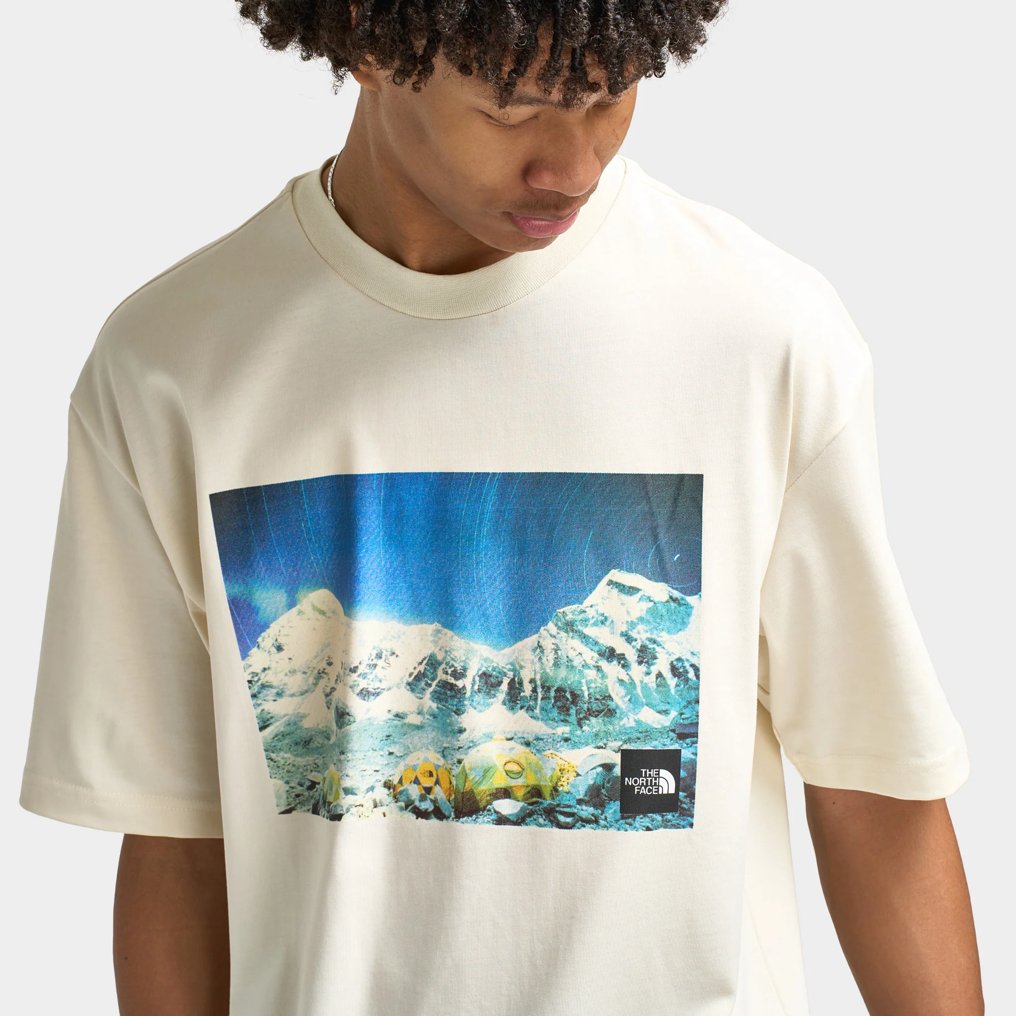 The North Face Oversized Mountain Graphic T-shirt / White Dune - Image 3