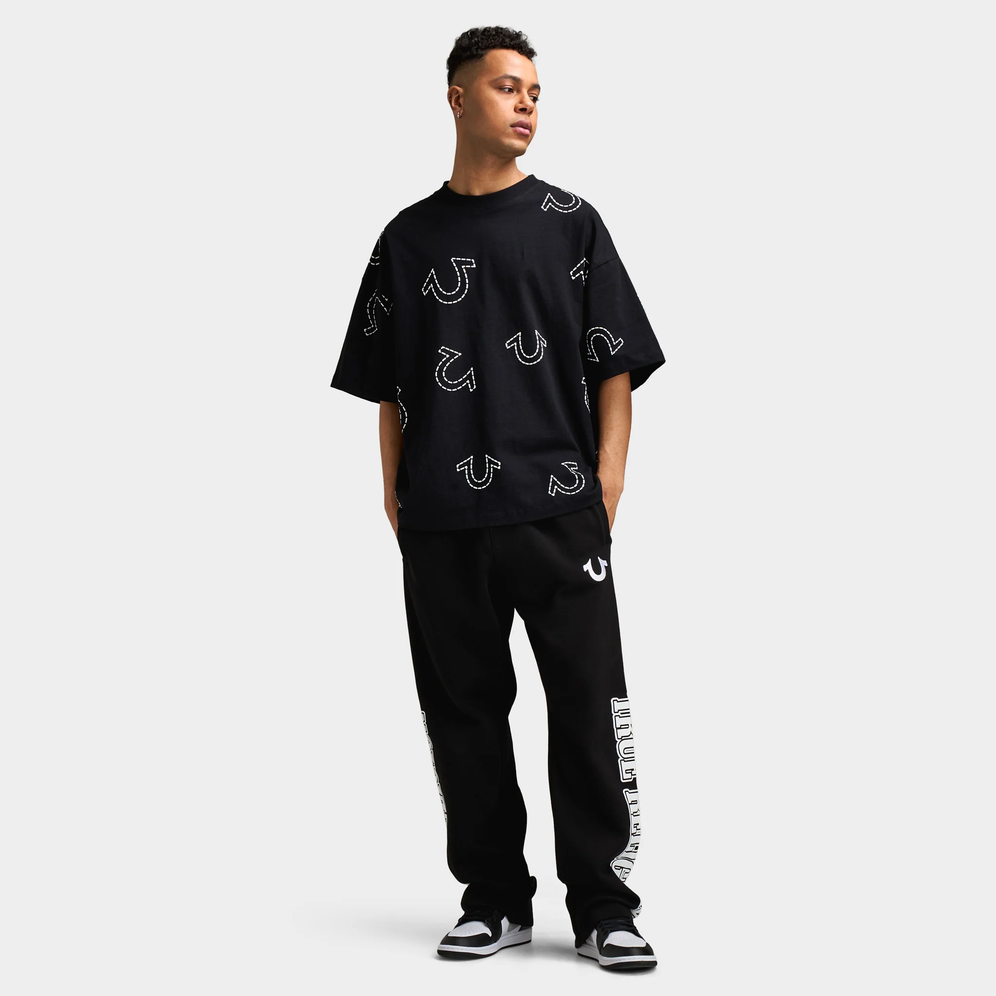 True Religion WAVY LOGO FLATLOCK SWEATS / Jet Black - Image 6