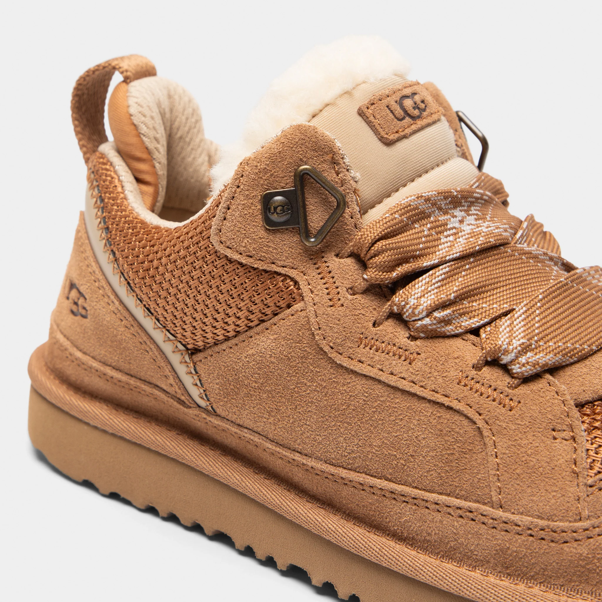 UGG Juniors' Lowmel / Chestnut - Image 3