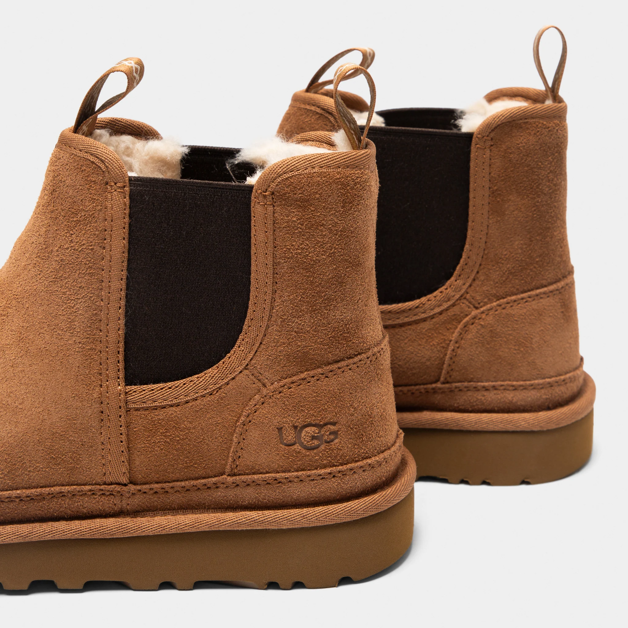 UGG Neumel Chelsea / Dark Brown - Image 3