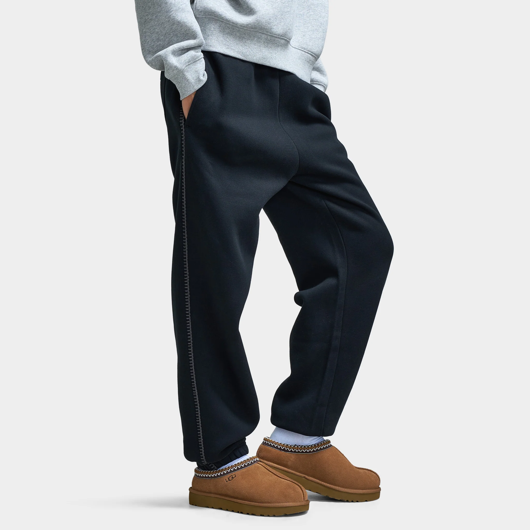 UGG Women's Classic Sweatpants / Black - Image 4