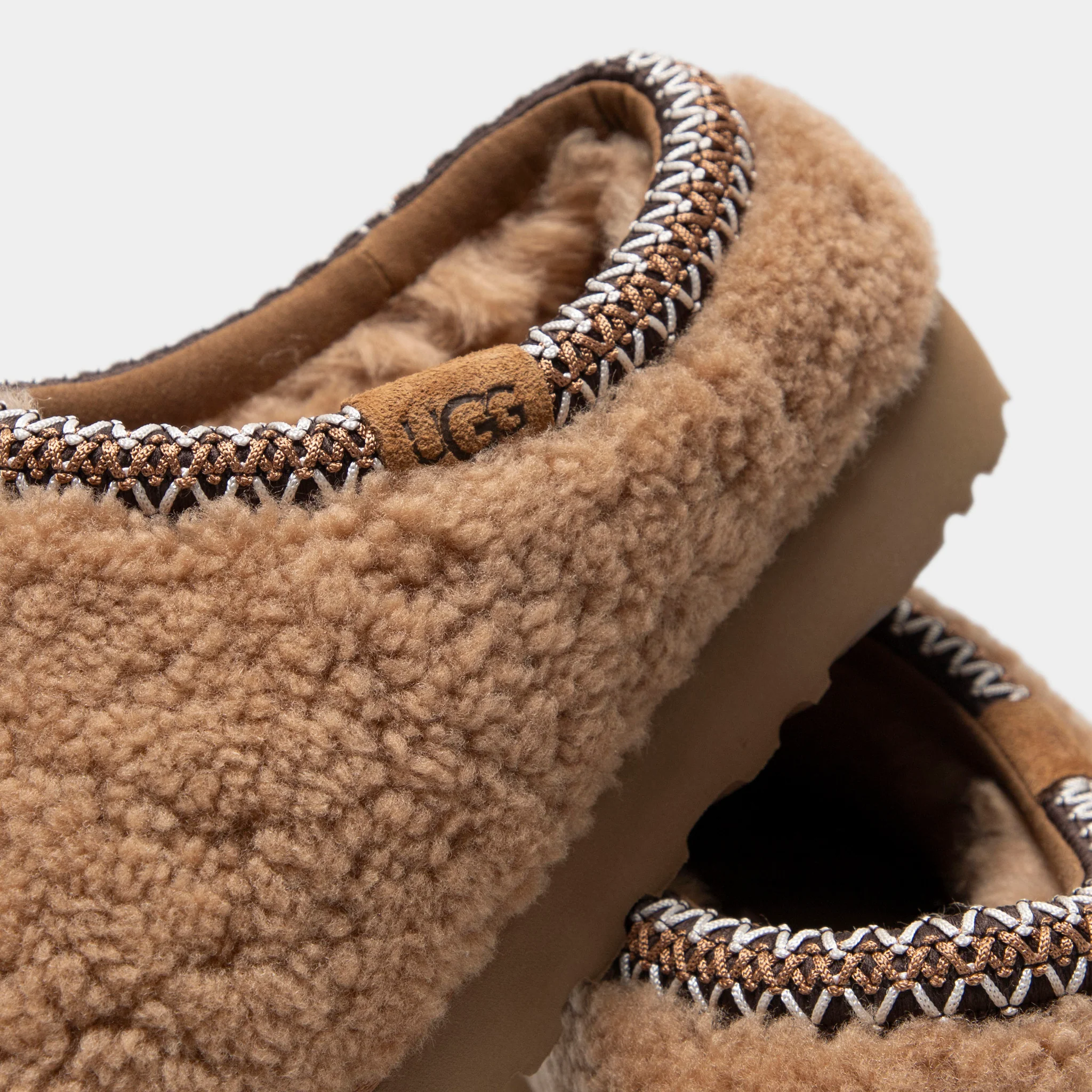 UGG Women's Tasman Maxi Curly / Chestnut - Image 3