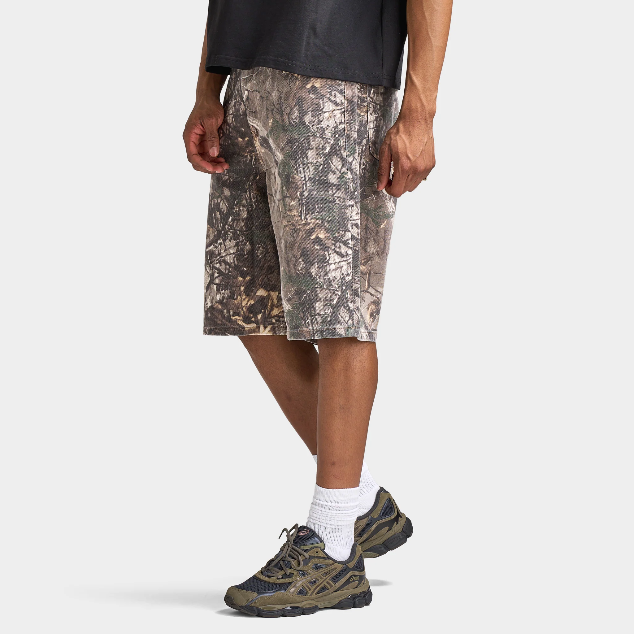 Unlike Humans Savis Shorts / Woodland Camo - Image 4