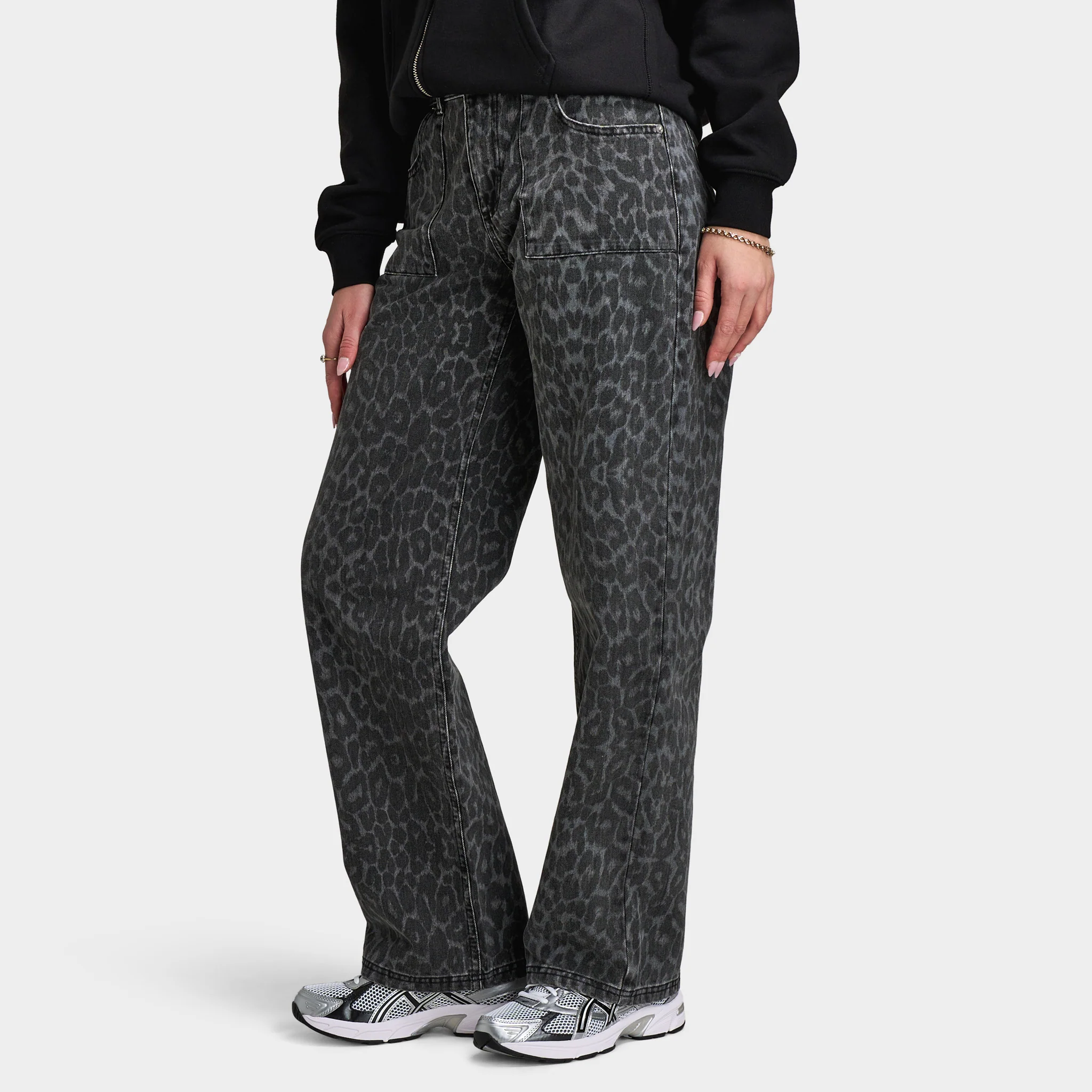 Unlike Humans Women's Jeans / Black Leopard Wash - Image 3