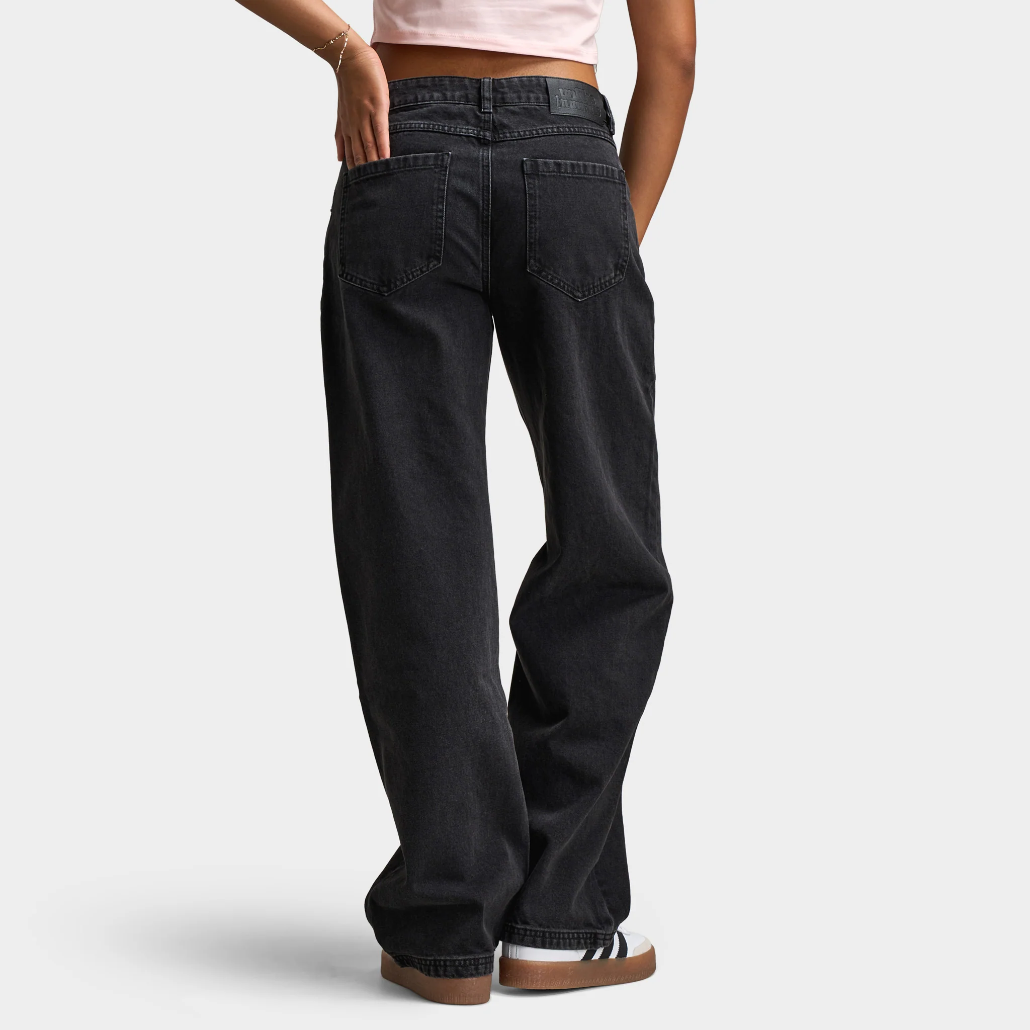 Unlike Humans Women's Unlike Mid Rise Jeans / Washed Black - Image 2