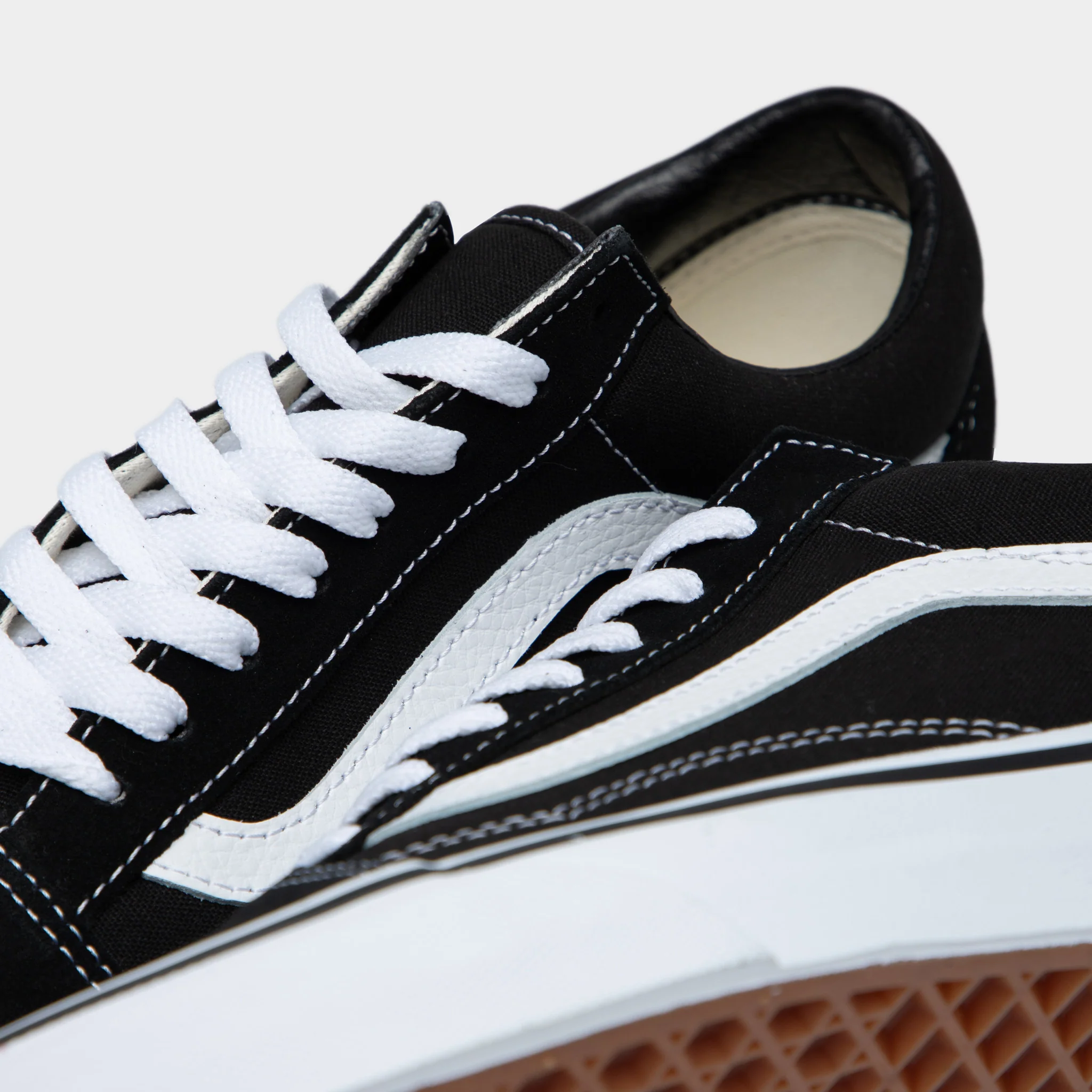 Vans Old Skool Black / White - Image 3