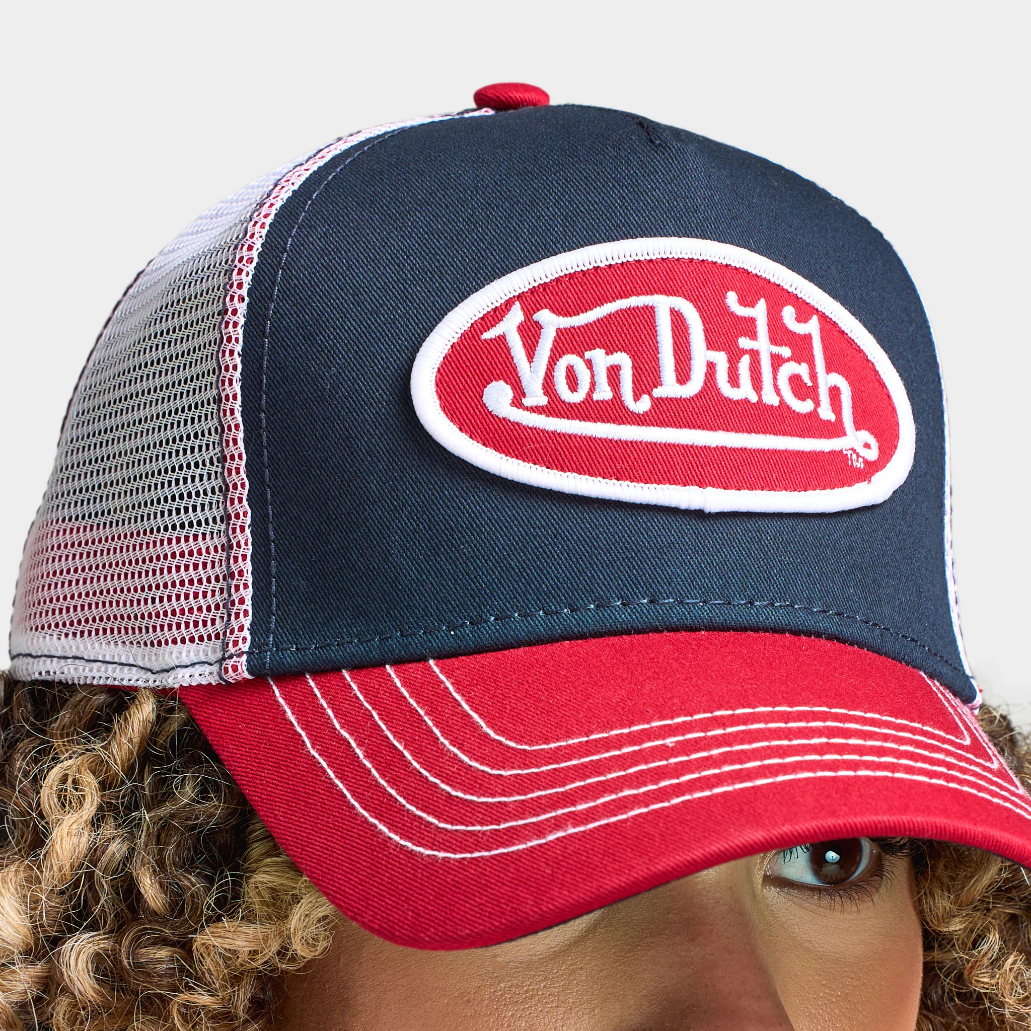Von Dutch Staple Trucker / Team Red - Image 3
